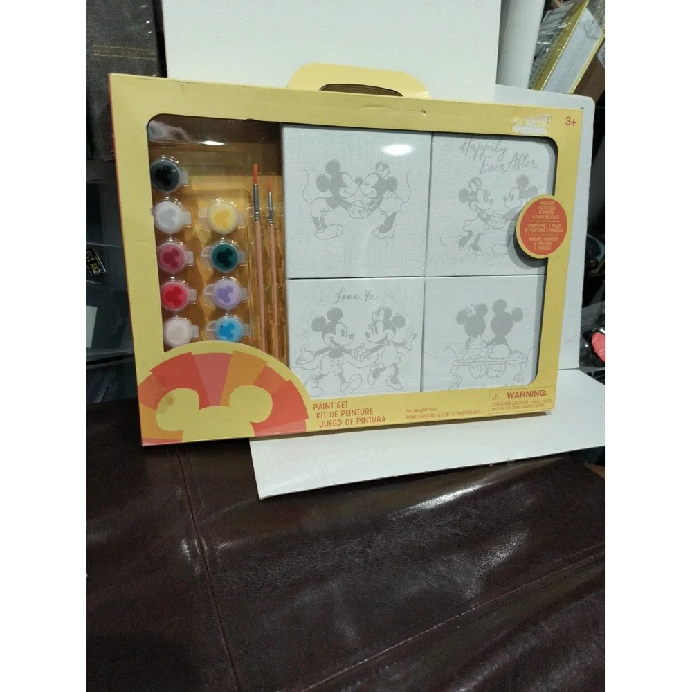 New Disney 16 Piece Mickey & Minnie Mouse paint set NIB